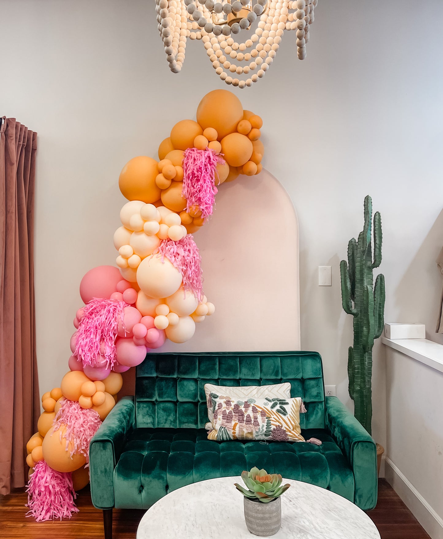 Package | Arch Backdrop + Balloon Garland